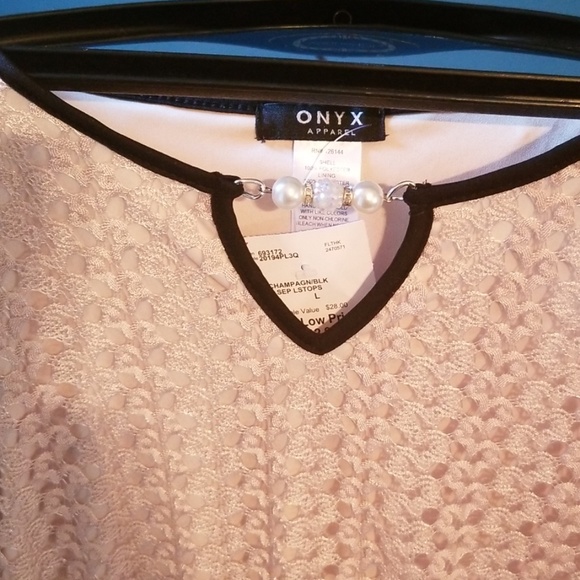 Top - Picture 2 of 4